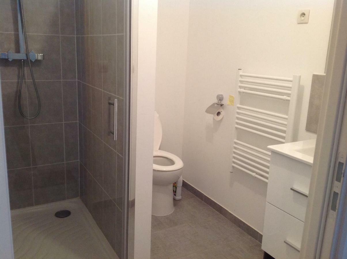 Au Mas Des Graviers Bed and Breakfast Salavas Εξωτερικό φωτογραφία